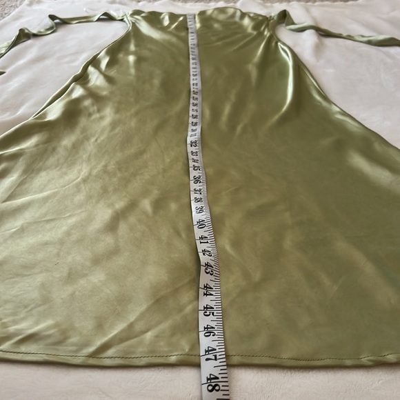 Princess Polly Haley Satin Green Halter Dress. Size US 4
NWOT. - Picture 9 of 13